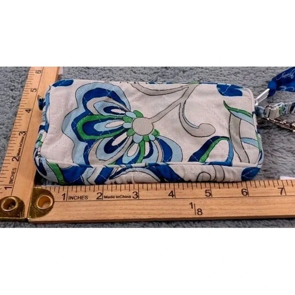 Vera Bradley Mediterranean White Quilted Cotton Zip Wristlet - Made in USA